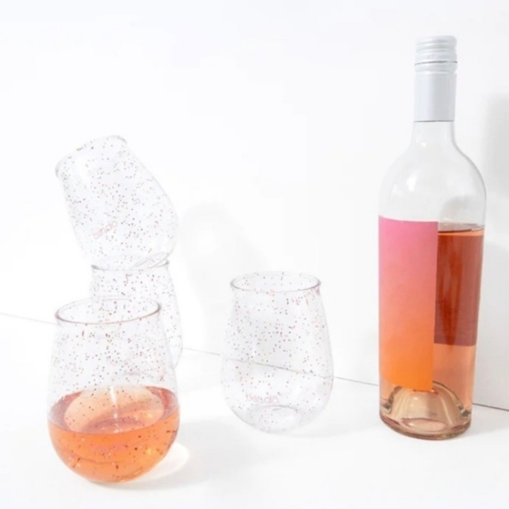 Ban.do NIB Set of Four Clear‎ Pink Glitter Infused Acrylic Stemless Wine Glasses